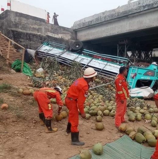 Two injured in truck accident on Yangon-Mandalay Expressway - Global ...