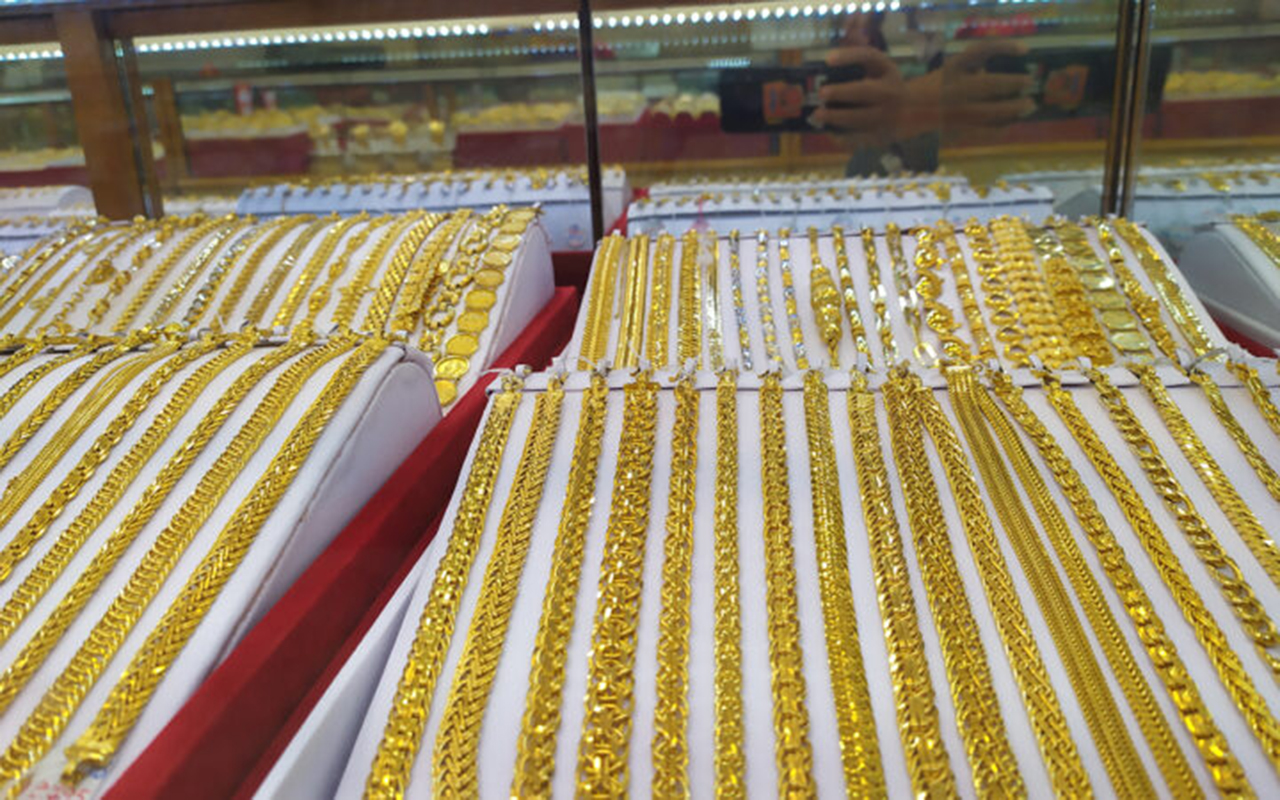 Gold In Myanmar YGEA informs gold shops to seek gem trading licences starting 18 Nov ...