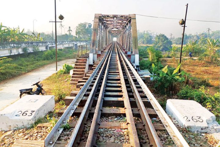 MR upgrading rails and bridges to allow running of high-speed trains on ...